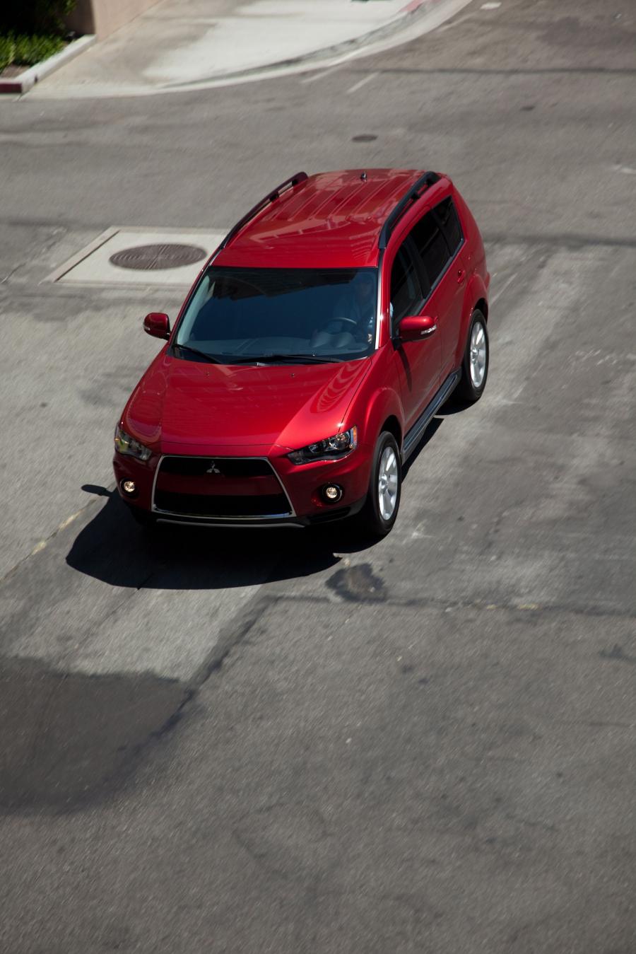  Mitsubishi Outlander 2010 года  (фото 23 из 28)
